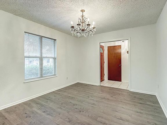 5th image of 4509 Hogan Dr
