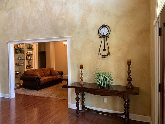 4th image of 15705 Farm Road 1730