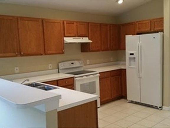 2nd image of 6748 Aramon Ct