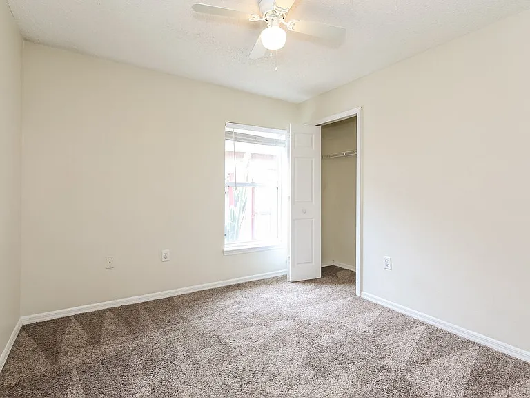 12744 Ashbrook Cir W — Photo 13