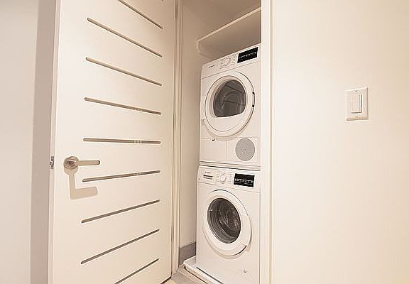 5th image of 200 E 34th St APT 6F