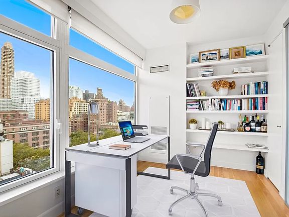 4th image of 400 E 67th St #14A