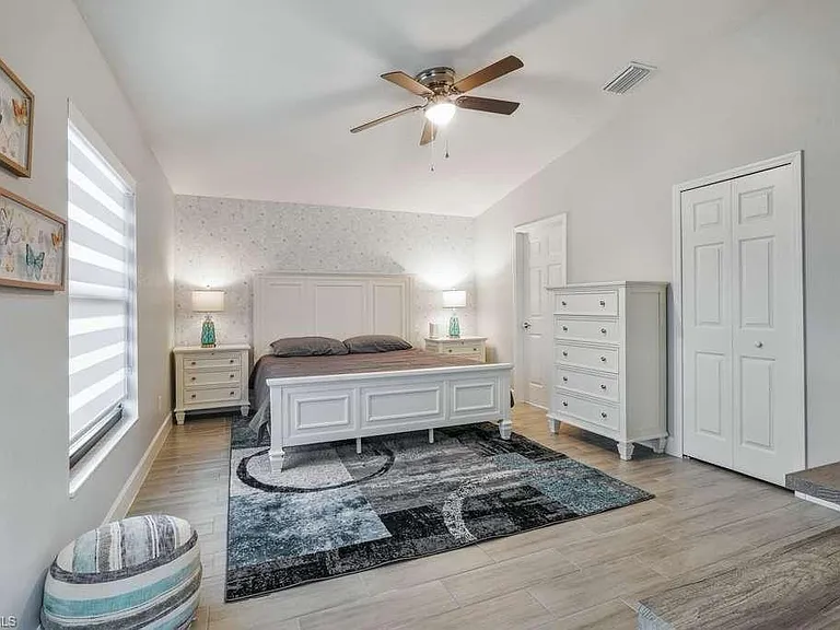 3911 NW 40th Ln — Photo 7