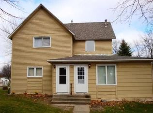 419 4th Ave SW, Hutchinson, MN 55350