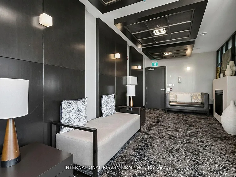 3391 Bloor St W #1011 — Photo 28