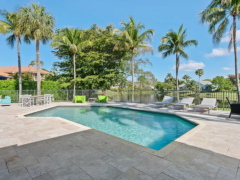 2245 SW 16th Pl — Photo 33