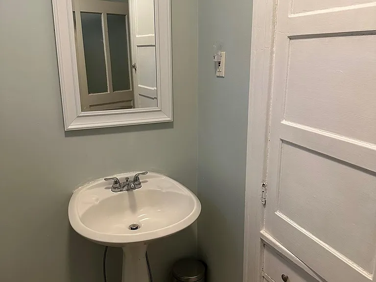87 S Allen St #1 — Photo 10