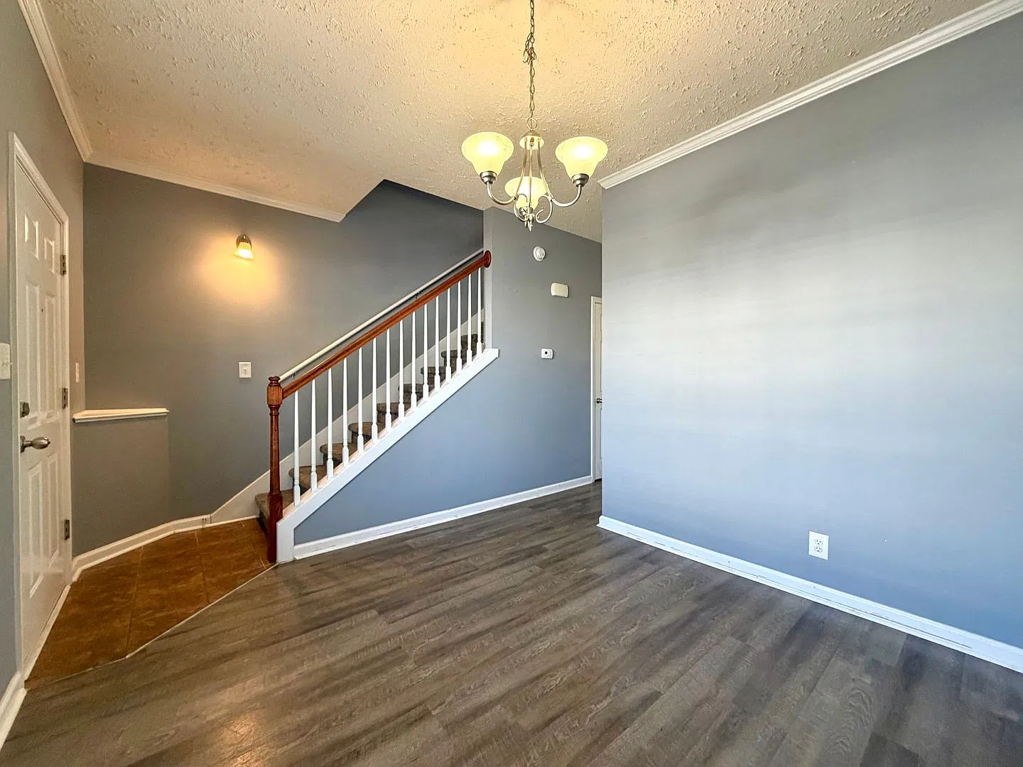 70 John Sevier Ave — Photo 3