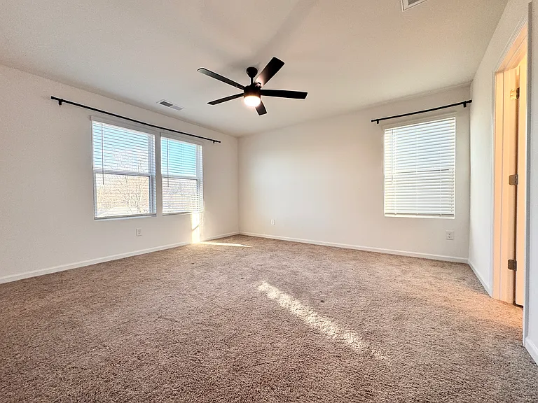 699 Kitfox Dr NW — Photo 11