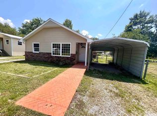 215 Beaumont St, Sesser, IL 62999