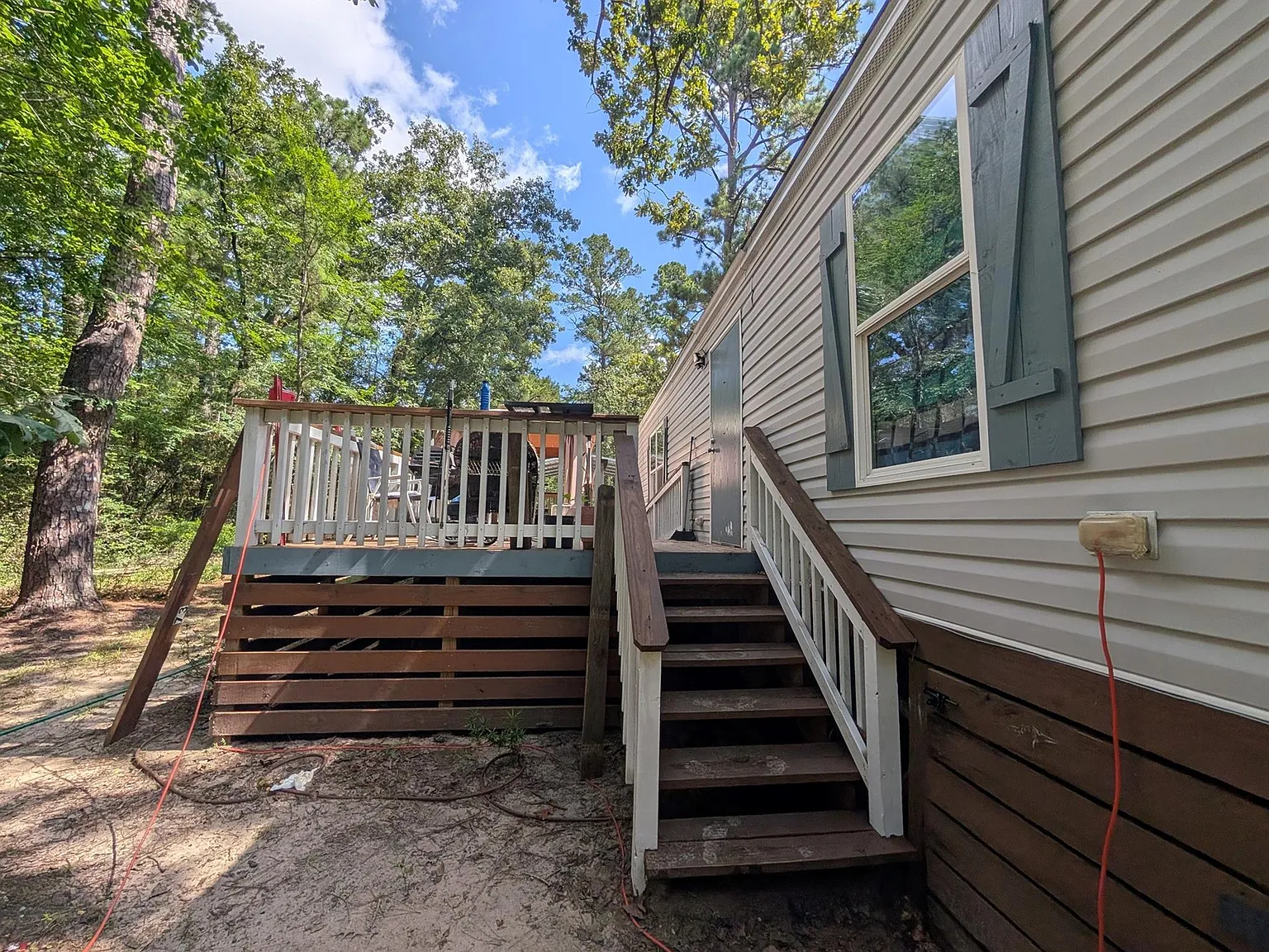 3 bed, 2.0 bath, 896 sqft, $1,200 — Photo 2