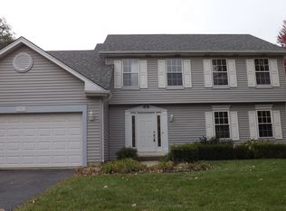 307 Meadowview Ln, Aurora, IL 60502