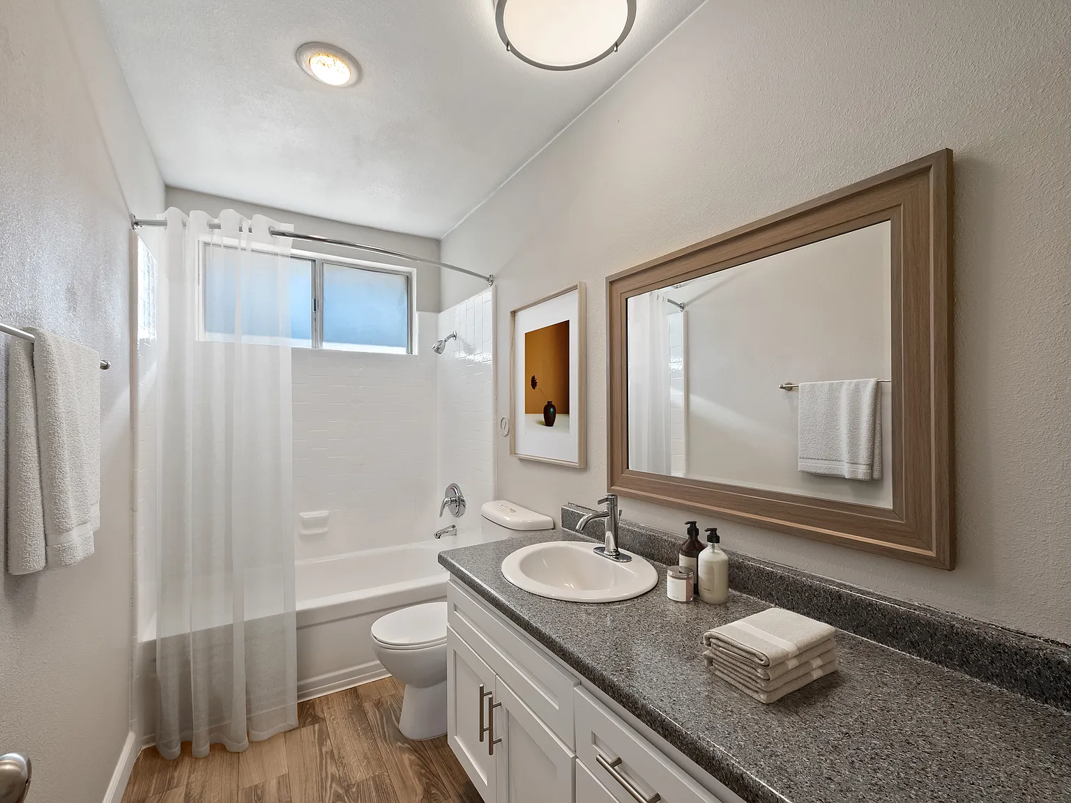 2 bed, 1100 sqft, $2,195 — Photo 3