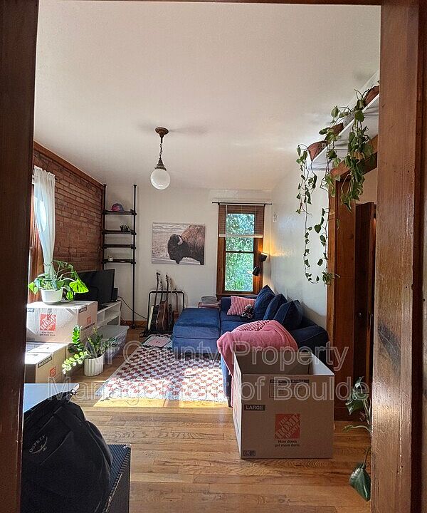 1st image of 2408 8th St APT 6