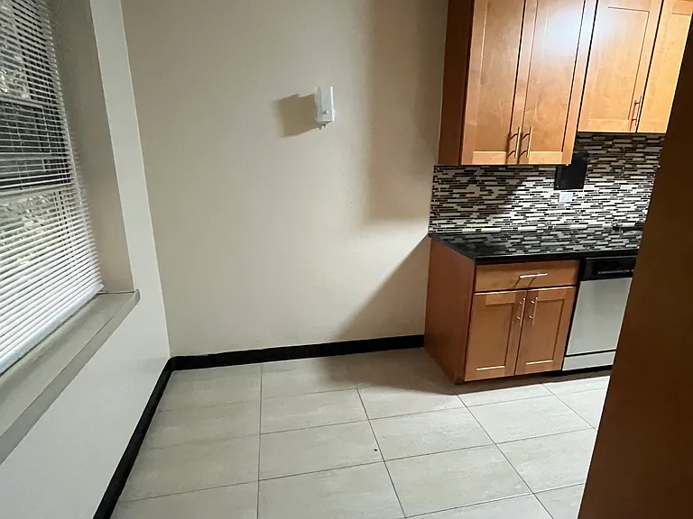 67-41 185th St #1A — Photo 5