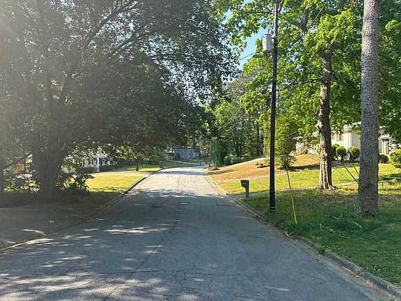5th image of 1873 Valley Ridge Dr SW