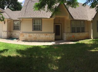 630 Florence St, Kerrville, TX 78028