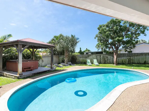 4348 NW 2nd Ter, Boca Raton, FL 33431