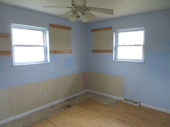 5th image of 2618 E Avondale St