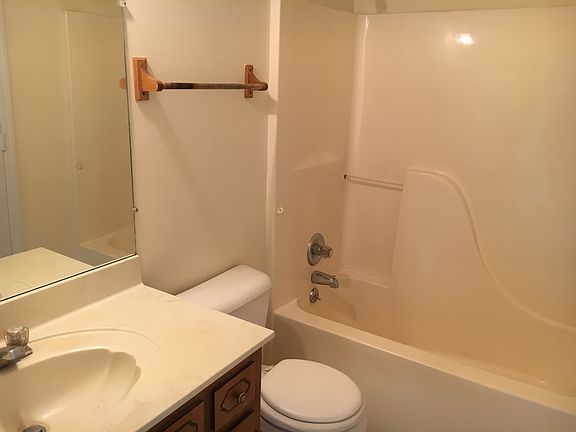 5th image of 710 Richardson St