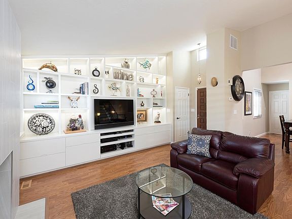 4th image of 1235 Henderson Ave APT A