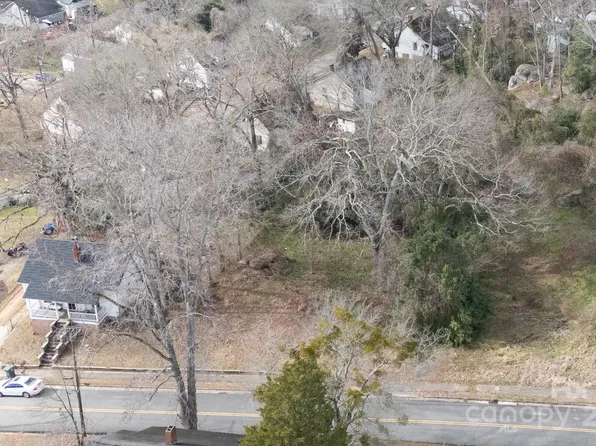 14 Hampton St, Great Falls, SC 29055