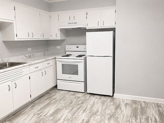 3rd image of 10006 S Kedzie Ave #6