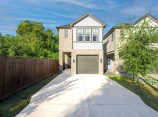 8415 Sunnyhill St #B, Houston, TX 77088