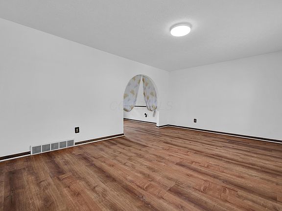 5th image of 2623 Blendon Woods Blvd