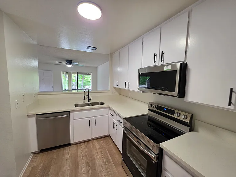 26257 Hillsford Pl — Photo 7