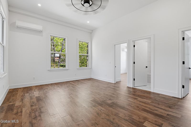 2nd image of 66 Horicon Avenue #2W