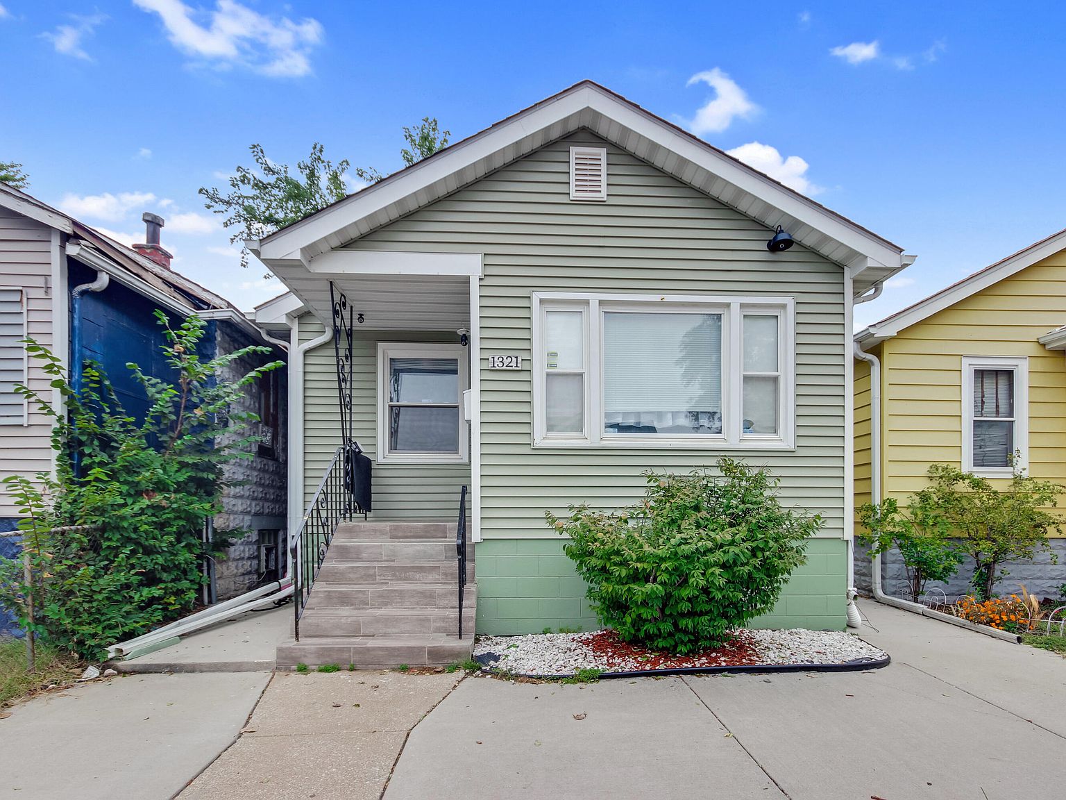 ANACOTA CARE 5× 1 9×2 1321 W Orangeburg Ave, Modesto, CA 95350 | MLS #225122939