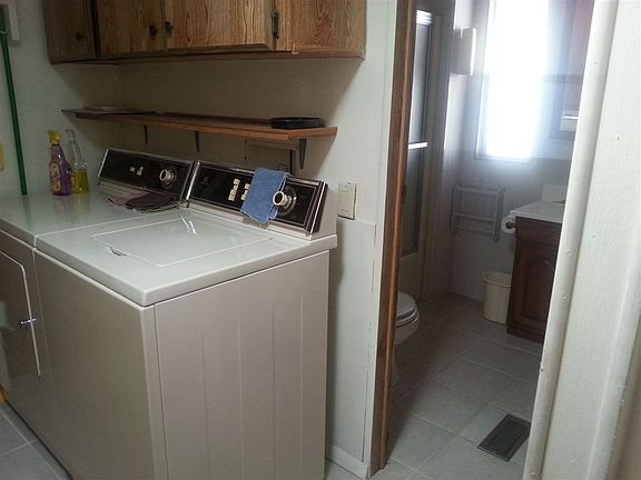 4th image of 13349 E 48th Dr
