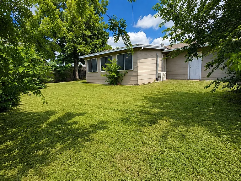 3623 Invicta Dr — Photo 15