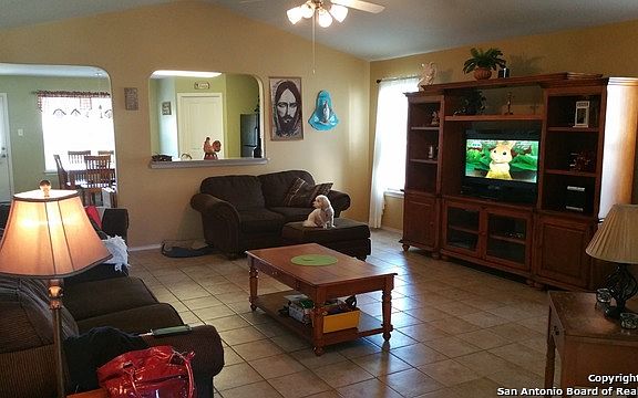 3rd image of 1111 Magnolia Fld