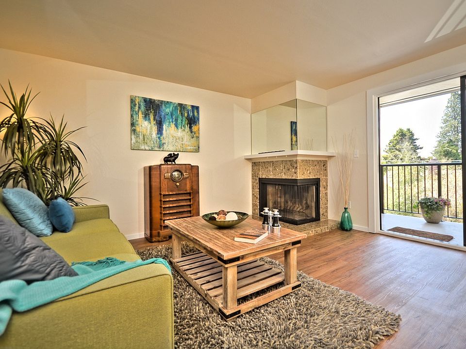 1st image of 11239 Greenwood Ave N APT 103