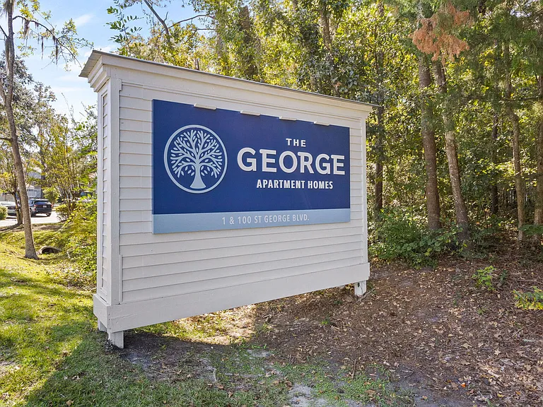 The George — Photo 23