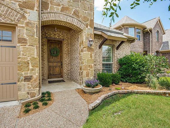 3rd image of 15325 Mount Evans Dr