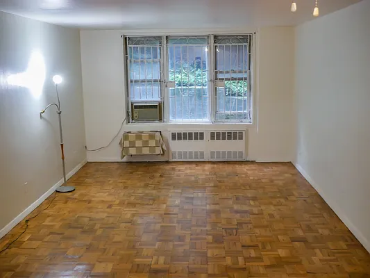 Sold by Compass | media 16