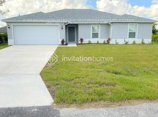 12132 Appleberg Cir, Port Charlotte, FL 33981
