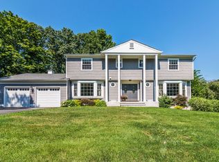 5 Cragmere Rd, Suffern, NY 10901