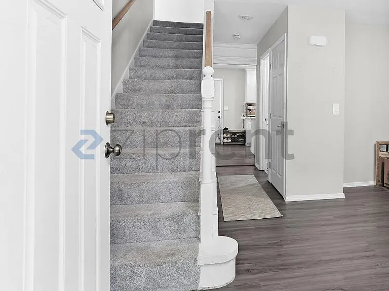 16376 SE 40th St — Photo 2