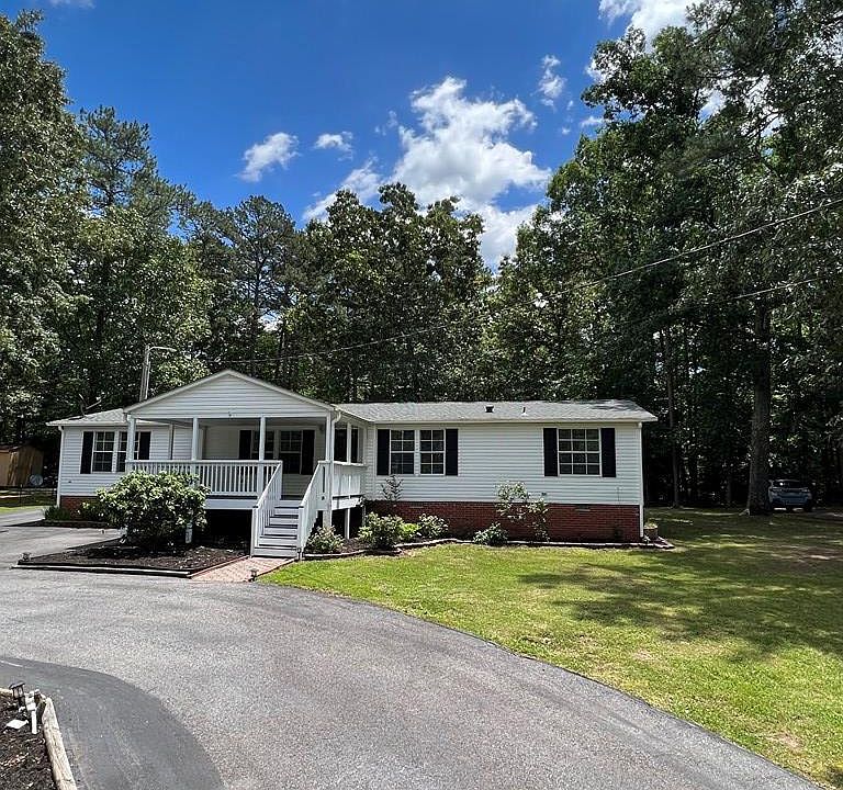 1st image of 221 Locust Dr