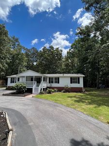 221 Locust Dr, Bracey, VA, 23919