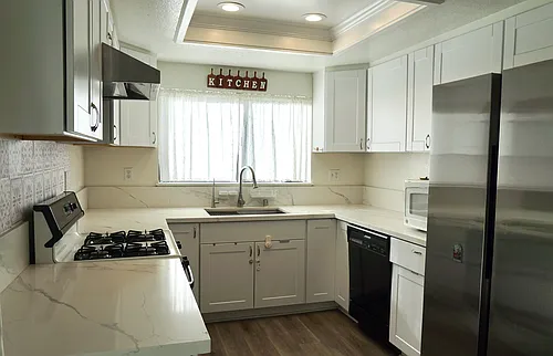 23577 Swan St Photo 1