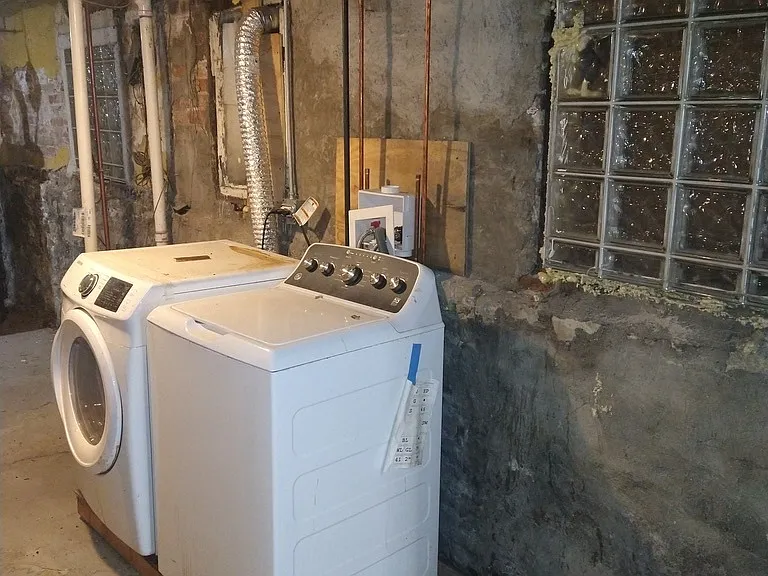 209 S Albany Ave #2 — Photo 11