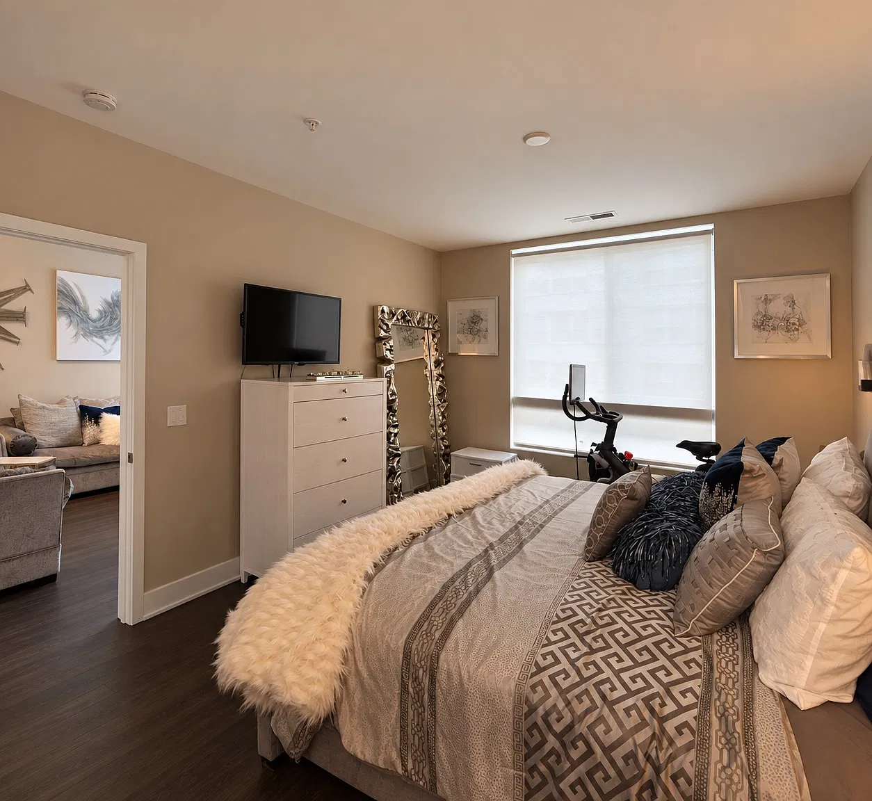 1 bed, 764 sqft, $2,450 — Photo 4
