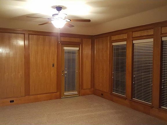 5th image of 906 Azalia Dr