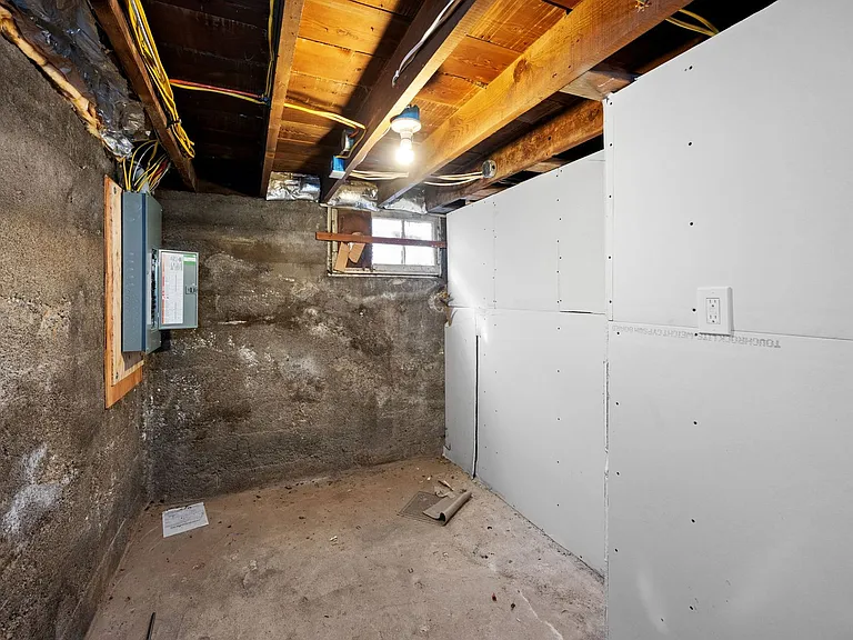 2618 N Ash St — Photo 17