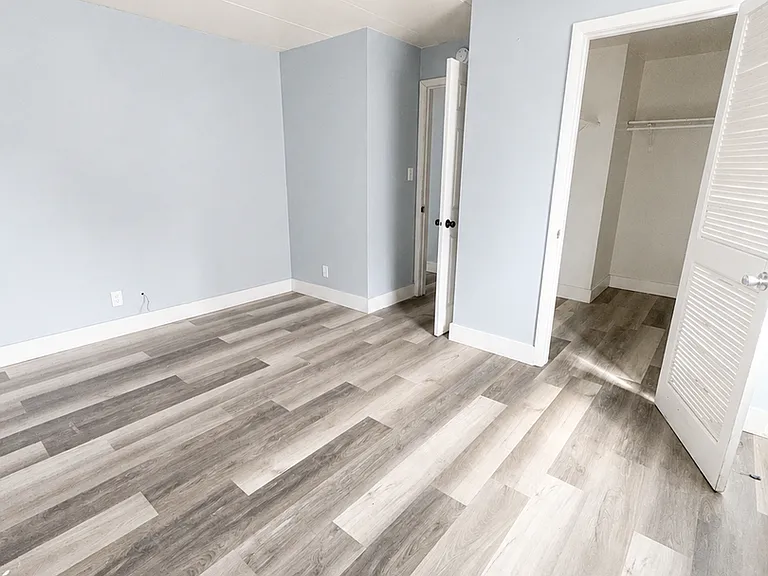 204 Middlebury St — Photo 16